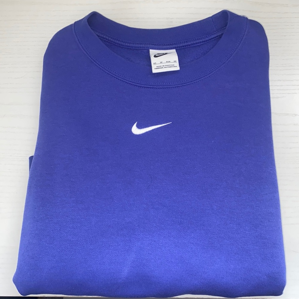 NIKE women’s long sleeve crewneck